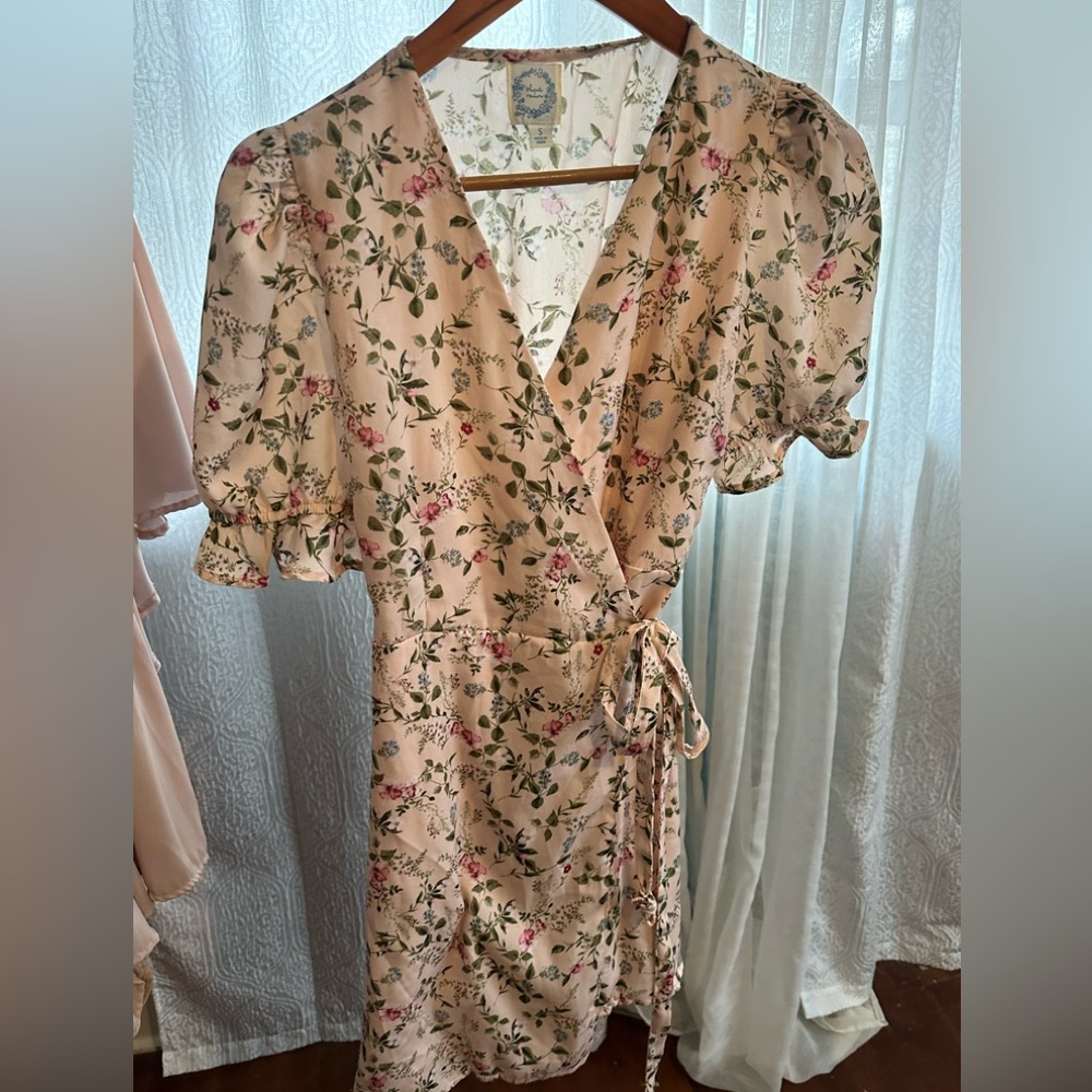 FLOWERY PINK DRESS